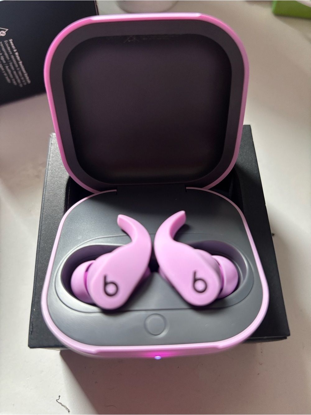 Beats by Dre Powerbeats Pro Wireless Earbuds - purple - Picture 2 of 3